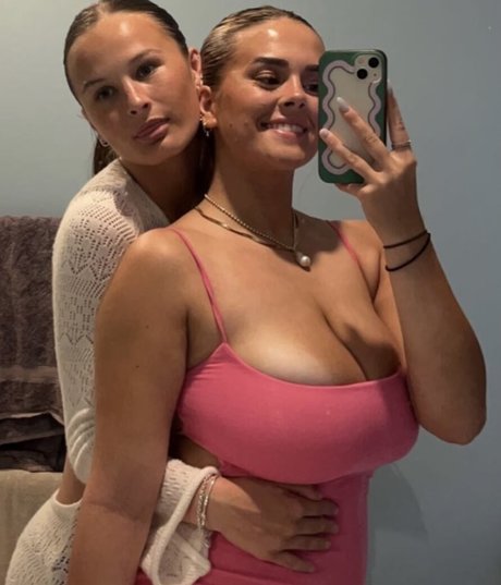 Foto desnuda filtrada de OnlyFans de Sophia R