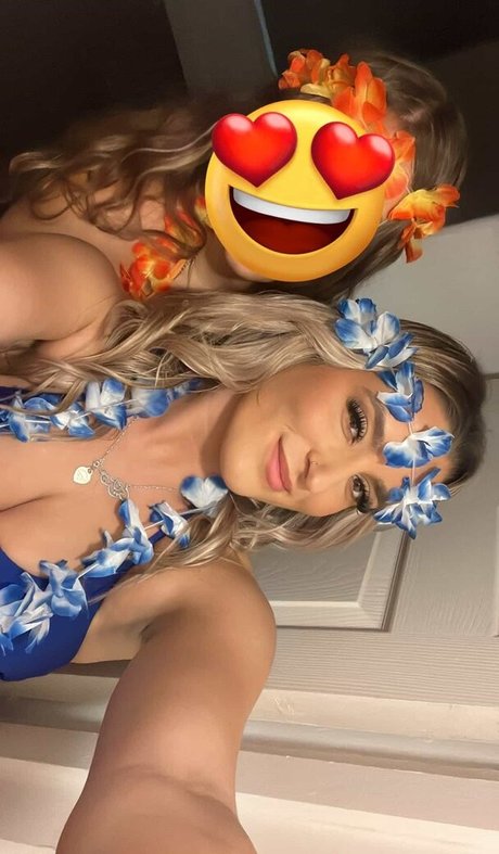 Nacktes geleaktes OnlyFans-Foto von Hol Grace