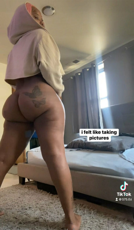 Naken läckt OnlyFans-bild av Chynamarie76