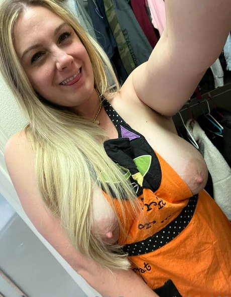 Naakte gelekte OnlyFans-foto van Kelseymaefree