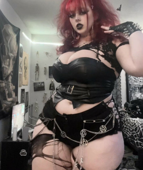 OnlyFans-model Vampiref0ckerr