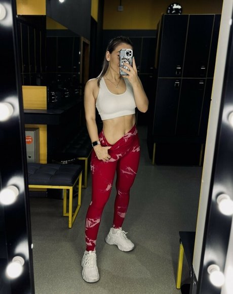 Naken lekkede OnlyFans-bilde av Charevna