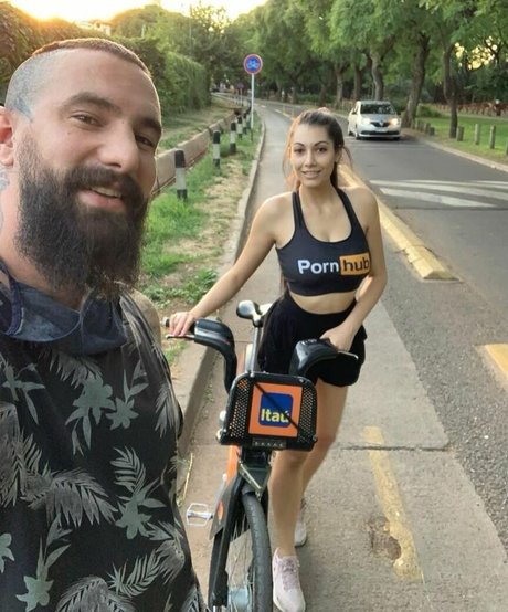 Naakte gelekte OnlyFans-foto van Bubblepink