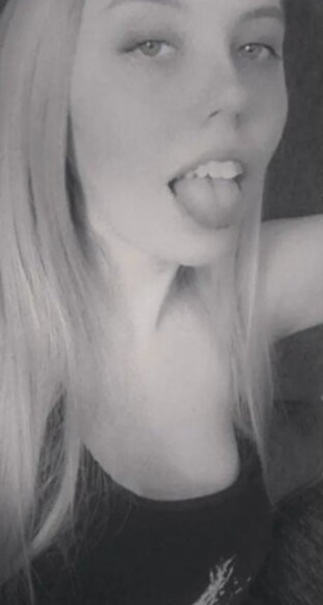 Foto di nudo di fuga di OnlyFans di Purgatorihorror