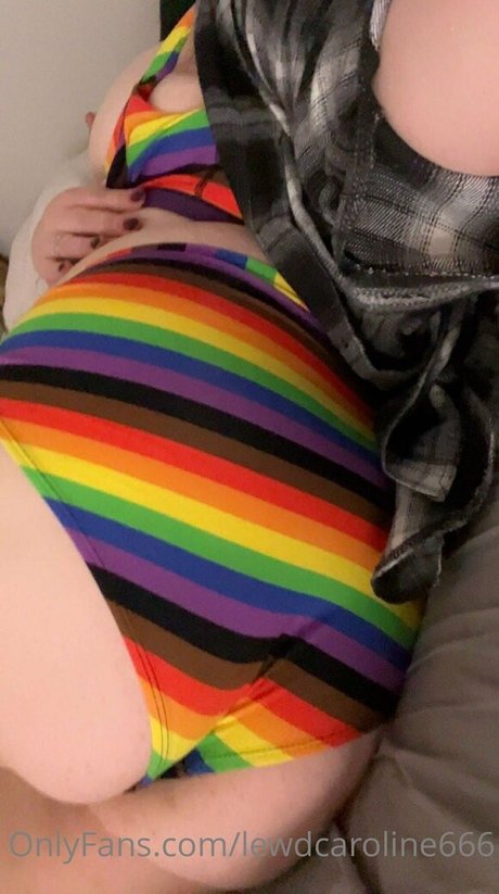 Обнаженная фотография утечки OnlyFans от Bugpussy666