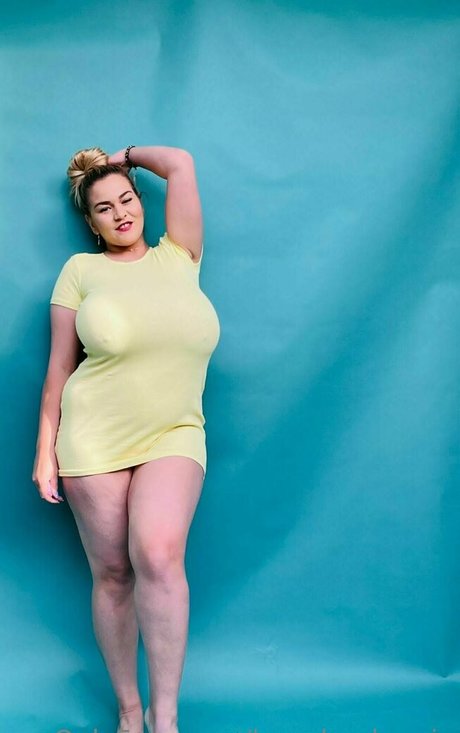 Photo nue de fuite OnlyFans de Hugeboobserin