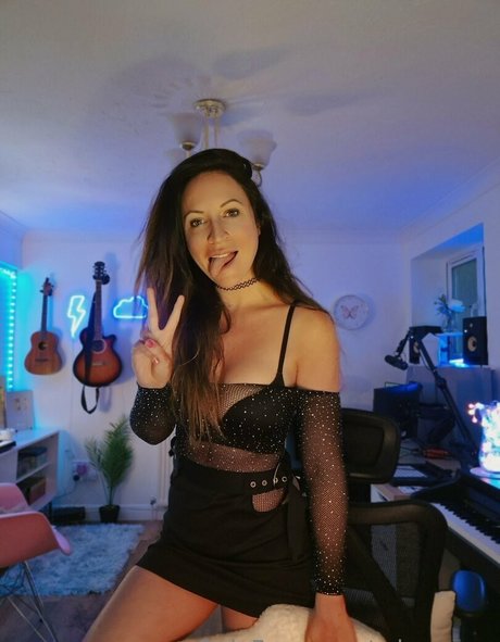 Rebeccava naked leaks OnlyFans pic