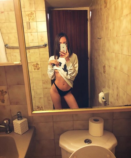 Naken läckt OnlyFans-bild av Bosmat Haberfeld