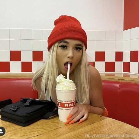 Naakte gelekte OnlyFans-foto van Buffbandittfree