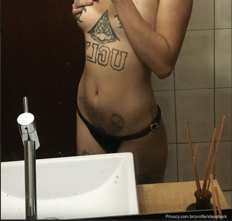 Stepsbeck naked leaks OnlyFans pic