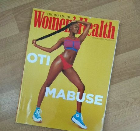 Naken läckt OnlyFans-bild av Oti Mabuse