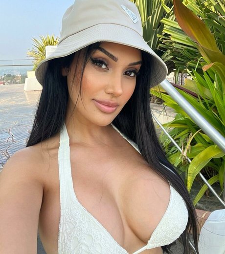 Nacktes geleaktes OnlyFans-Foto von Kbellebeauty