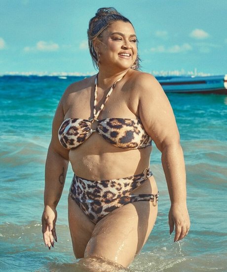 Naken lekkede OnlyFans-bilde av Preta Gil