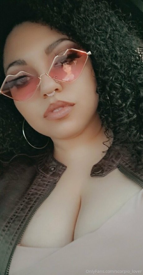 Foto di nudo di fuga di OnlyFans di Hotlips