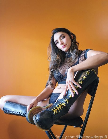 Pixiepowderpuff OnlyFans泄露裸照