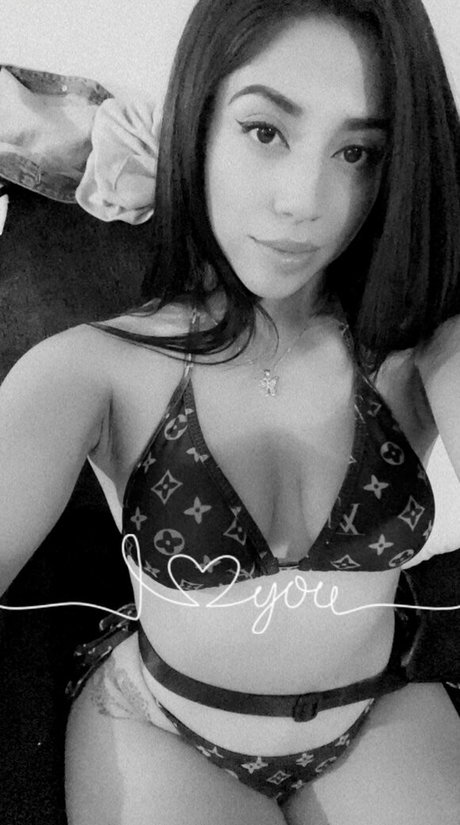 Naakte gelekte OnlyFans-foto van Claudiaax0