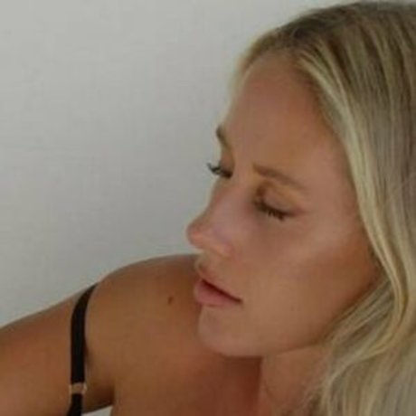 Naken lekkede OnlyFans-bilde av Nicolegracexx