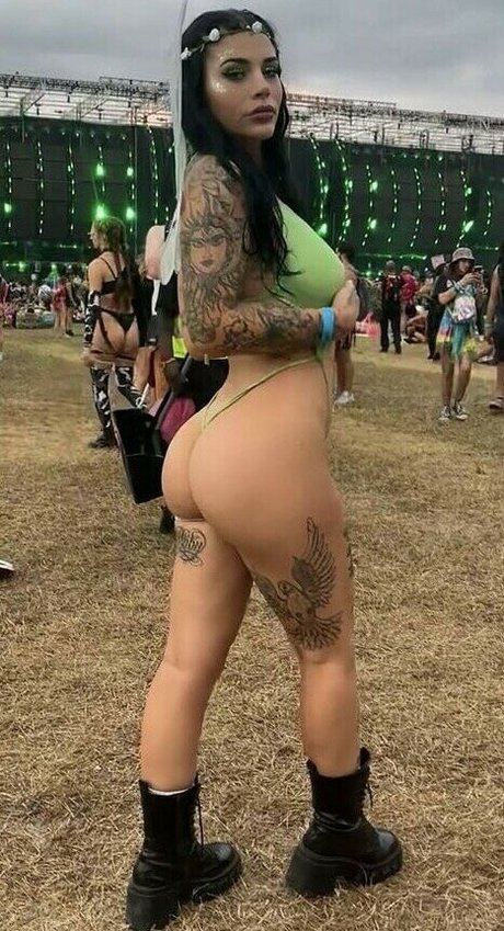 Bxrbiedollamanda naked leaks OnlyFans pic