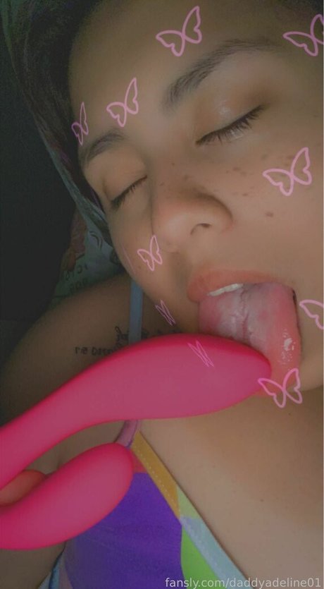Naken lekkede OnlyFans-bilde av Daddyadeline01