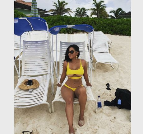 Nahá fotka uniklých OnlyFans od Vanessa Castillo