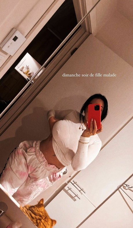 Nacktes geleaktes OnlyFans-Foto von Mbou