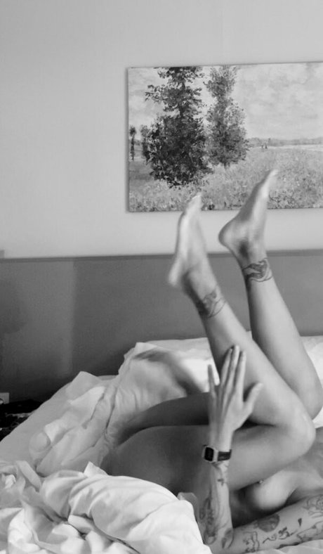 Foto di nudo di fuga di OnlyFans di Onlyfilmphoto