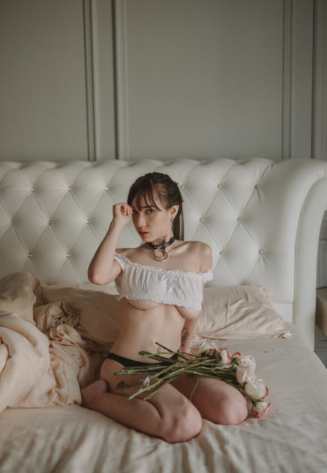 Naakte gelekte OnlyFans-foto van Vanessa Becht