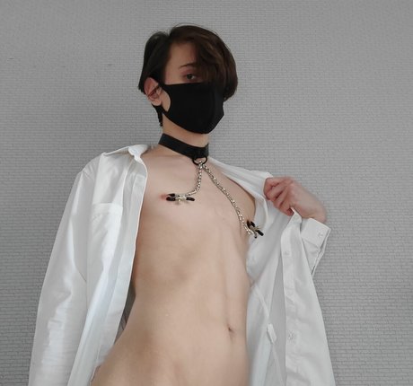 Naken lekkede OnlyFans-bilde av Avokado