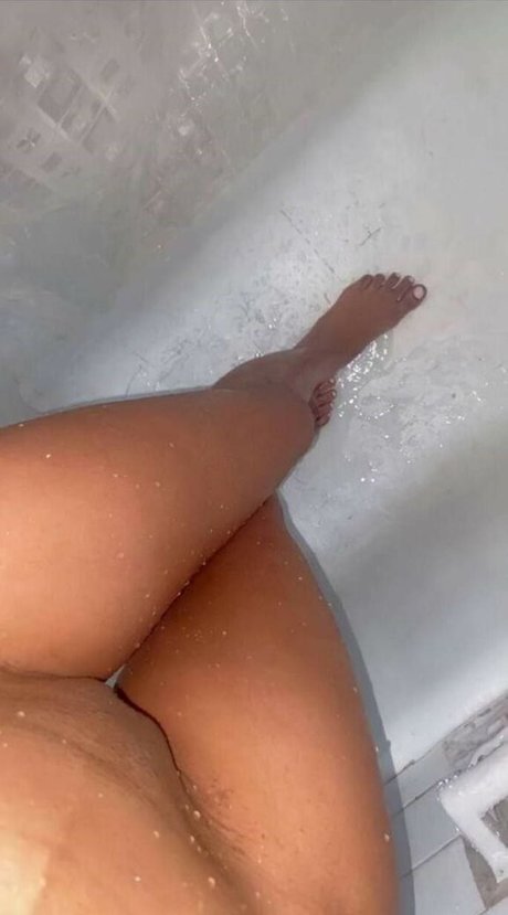 Alasti lekkinud OnlyFans-i pilt Fiona Duraku