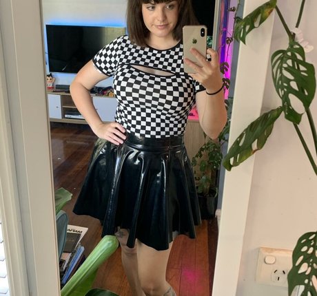 Alasti lekkinud OnlyFans-i pilt Naysy