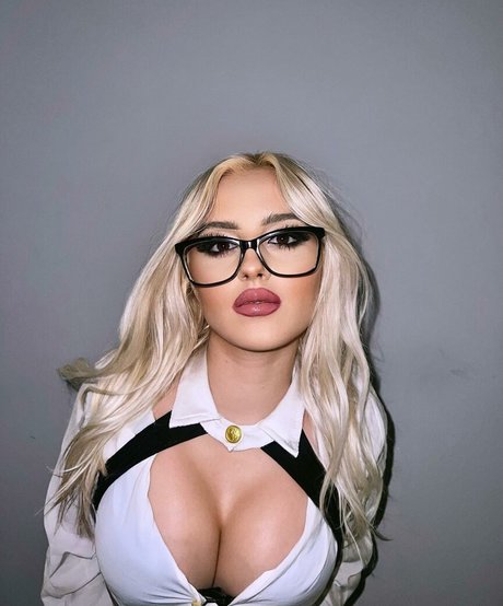 Foto desnuda filtrada de OnlyFans de Itsmoxieee