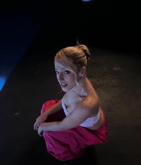 Alasti lekkinud OnlyFans-i pilt Ariannmusic