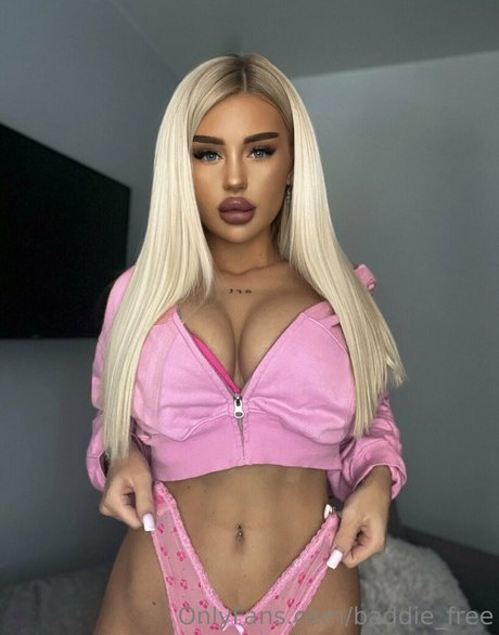 Nacktes geleaktes OnlyFans-Foto von Baddiefree