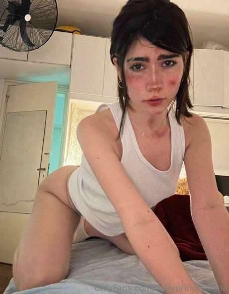 Photo nue de fuite OnlyFans de Lunaababyxo