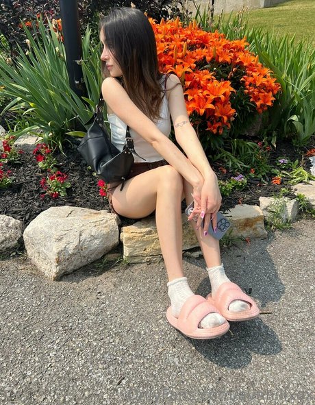 Alasti lekkinud OnlyFans-i pilt Freelolamoon