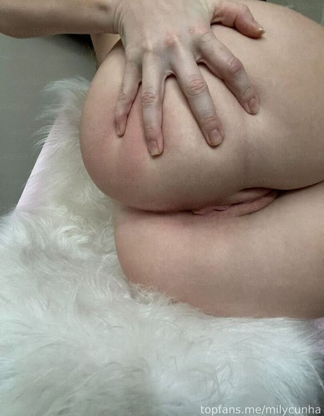 Обнаженная фотография утечки OnlyFans от Mily Cunha