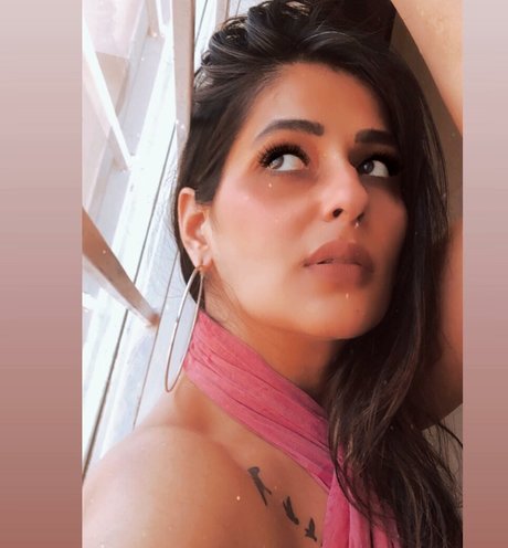 Naakte gelekte OnlyFans-foto van Vansheen Verma Sumbriya