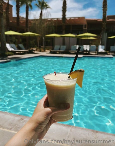 Naken läckt OnlyFans-bild av Heylaurensummer