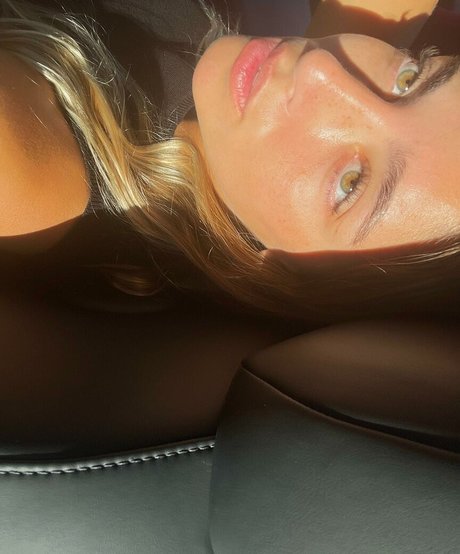 Naakte gelekte OnlyFans-foto van Morena Bradas