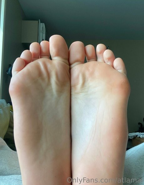 Обнаженная фотография утечки OnlyFans от Atlamai