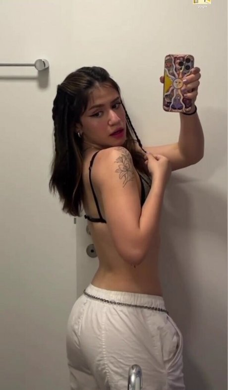 Nacktes geleaktes OnlyFans-Foto von Maria Zb