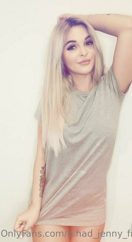 Nacktes geleaktes OnlyFans-Foto von Bhadjennyfree