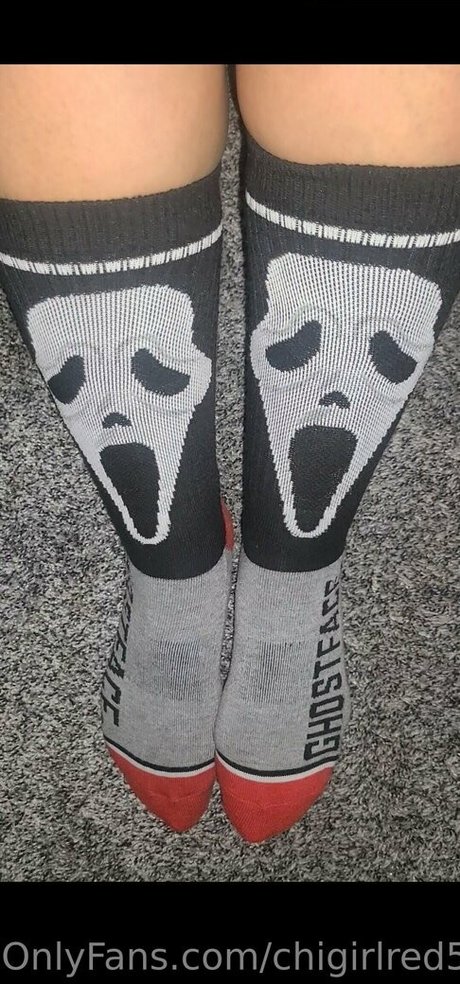 Обнаженная фотография утечки OnlyFans от Tattedfeetbabe9