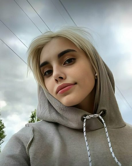 Naakte gelekte OnlyFans-foto van Candyylovee99