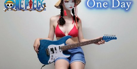 Naakte gelekte OnlyFans-foto van Nacoco Music