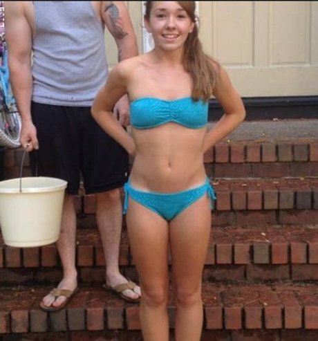 Holly Taylor OnlyFansリークヌード写真