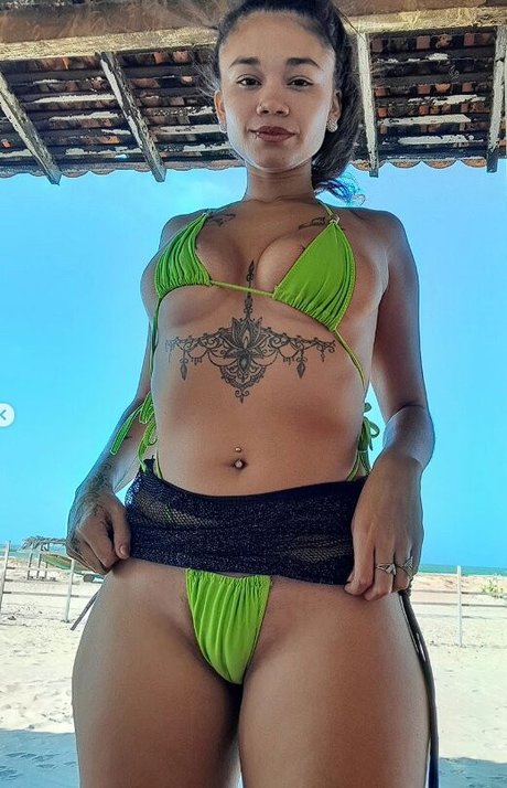 Naken läckt OnlyFans-bild av Talia Nascimento