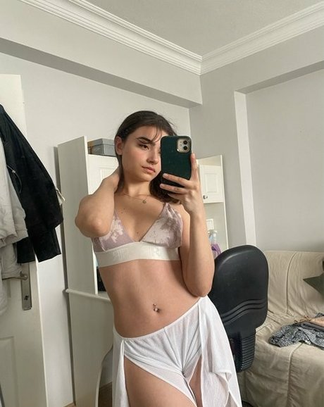 Nisa Kavak naked leaks OnlyFans pic