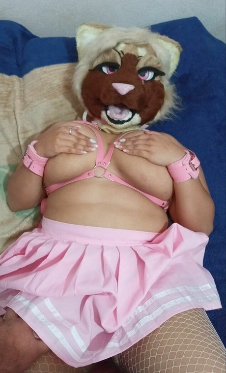 Alasti lekkinud OnlyFans-i pilt Softskitten