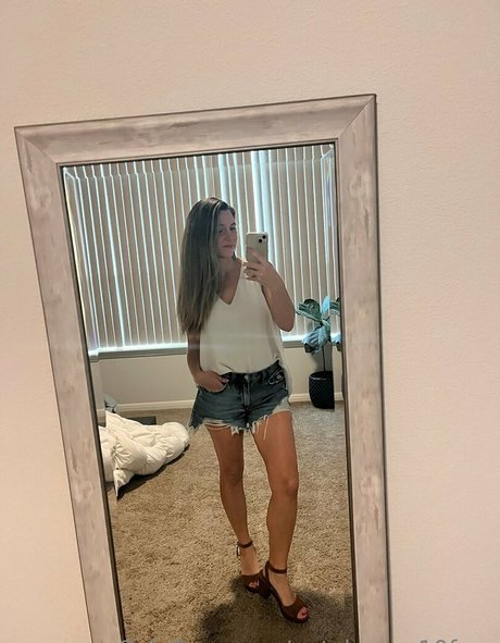 Обнаженная фотография утечки OnlyFans от Natybrown10